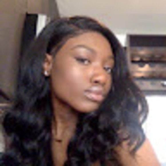 Meet your Posher, Fatoumata - Picture 1 of 1